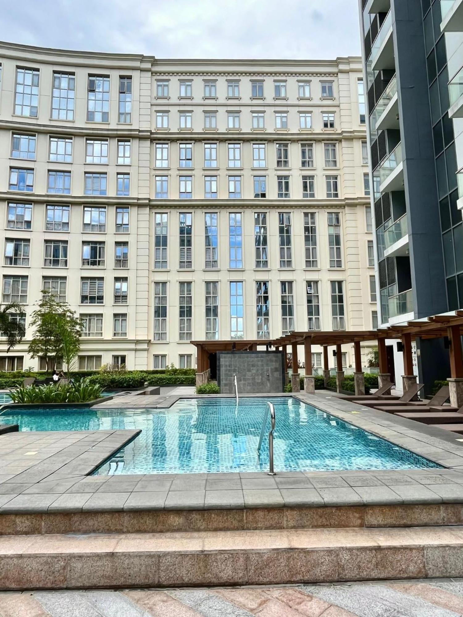 At 81 Newport Boulevard Near Naia With Free Access To Amenities Up To 2 Pax