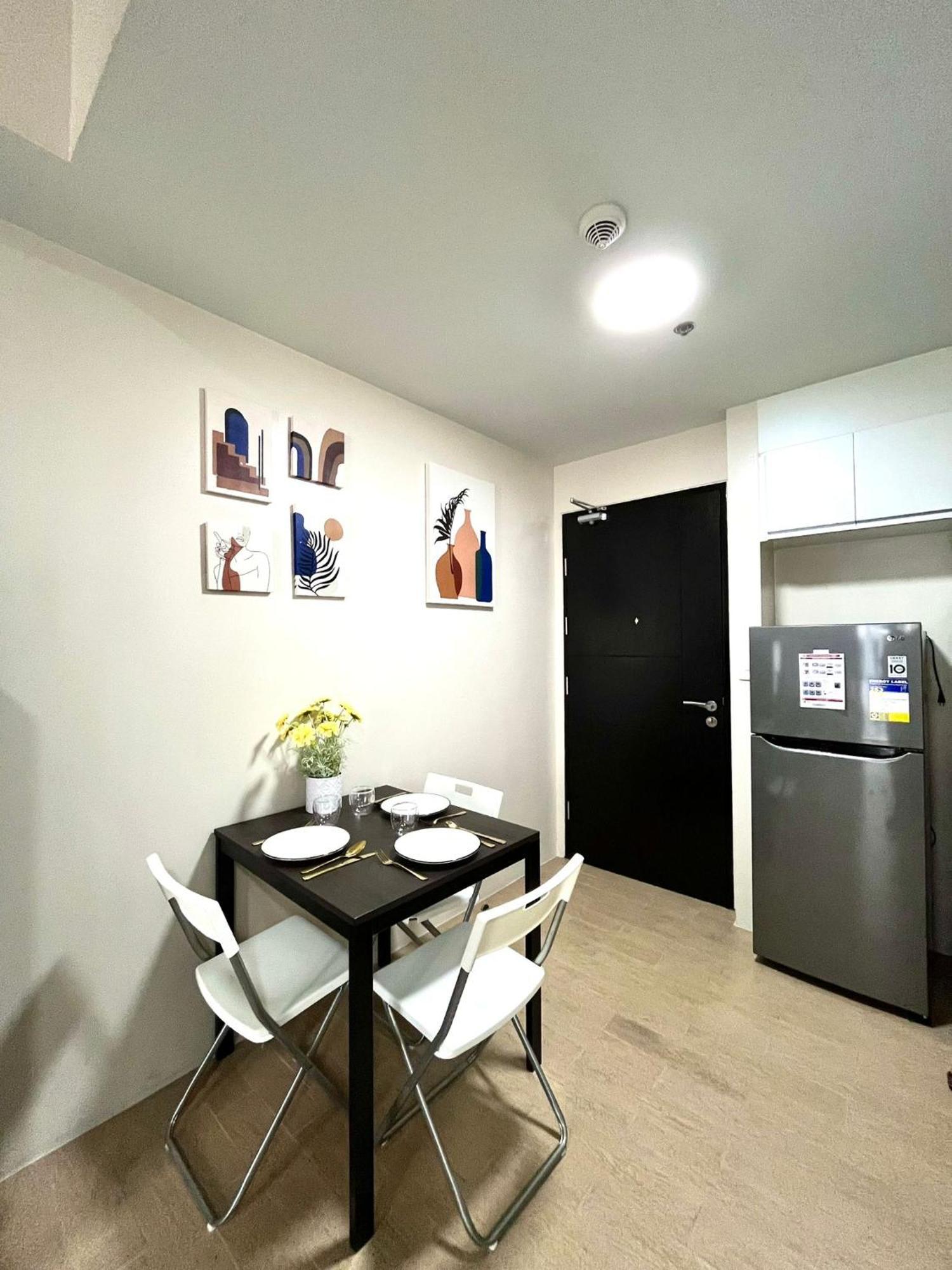 Apartment At 81 Newport Boulevard Near Naia With Free Access To Amenities Up To 2 Pax