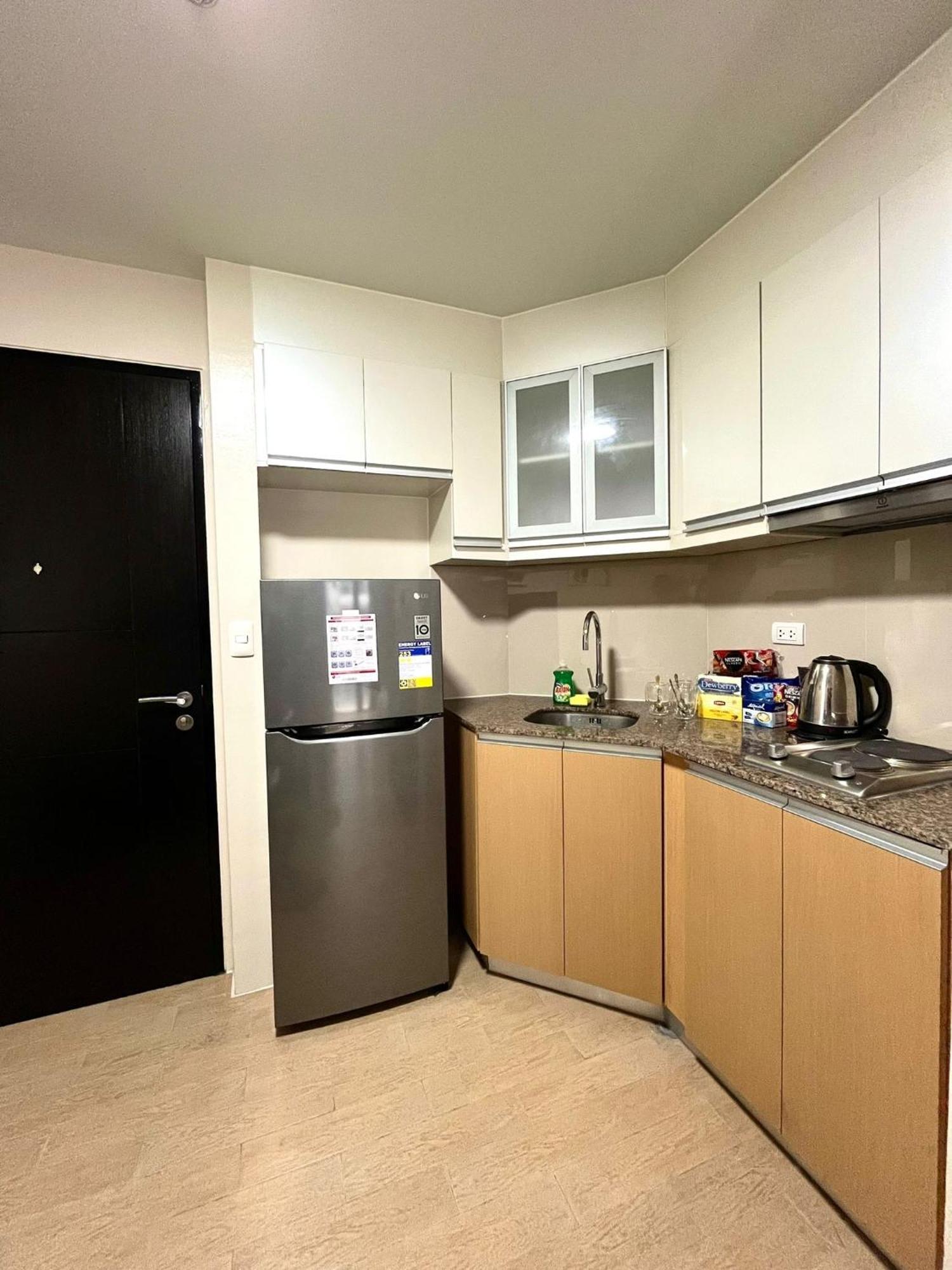 At 81 Newport Boulevard Near Naia With Free Access To Amenities Up To 2 Pax Apartment
