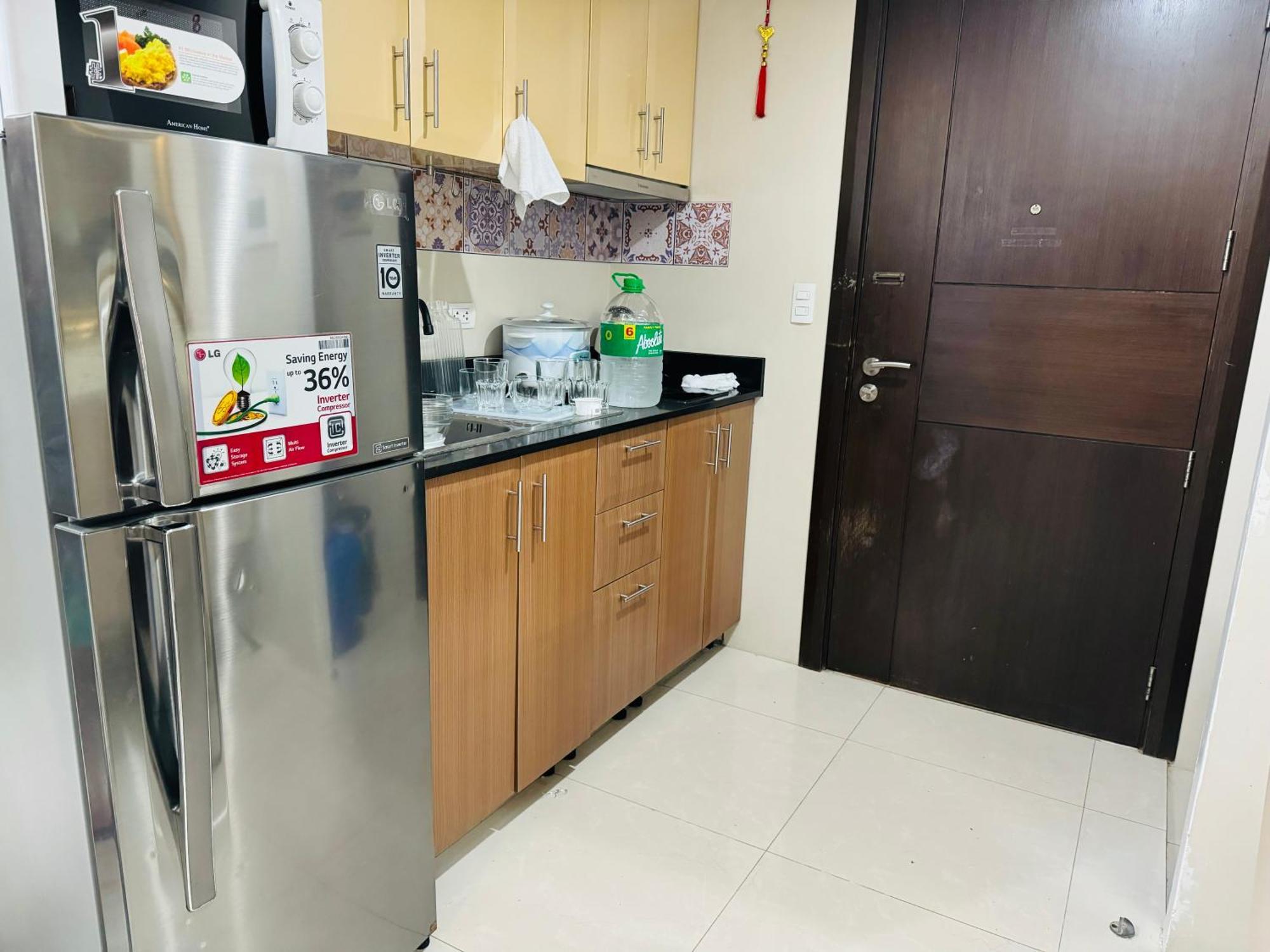 One Palm Tree Apartment Manila