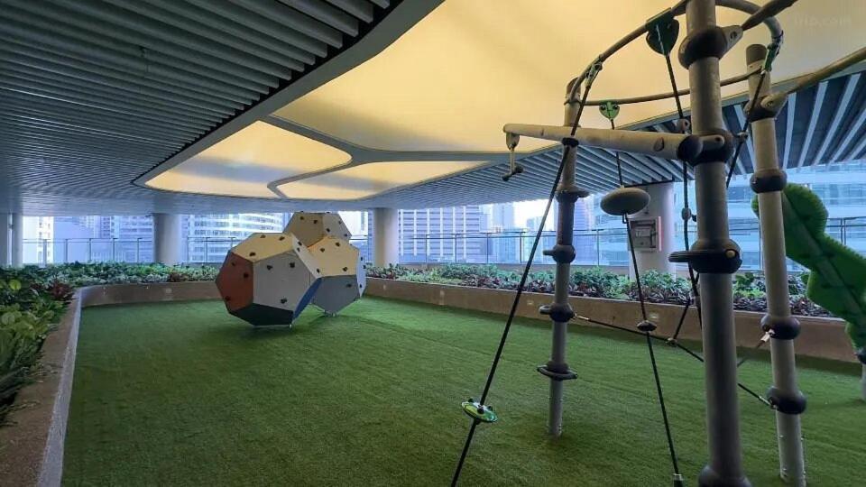 Cozy And Modern Comforts At Air Residences Makati Apartment *
