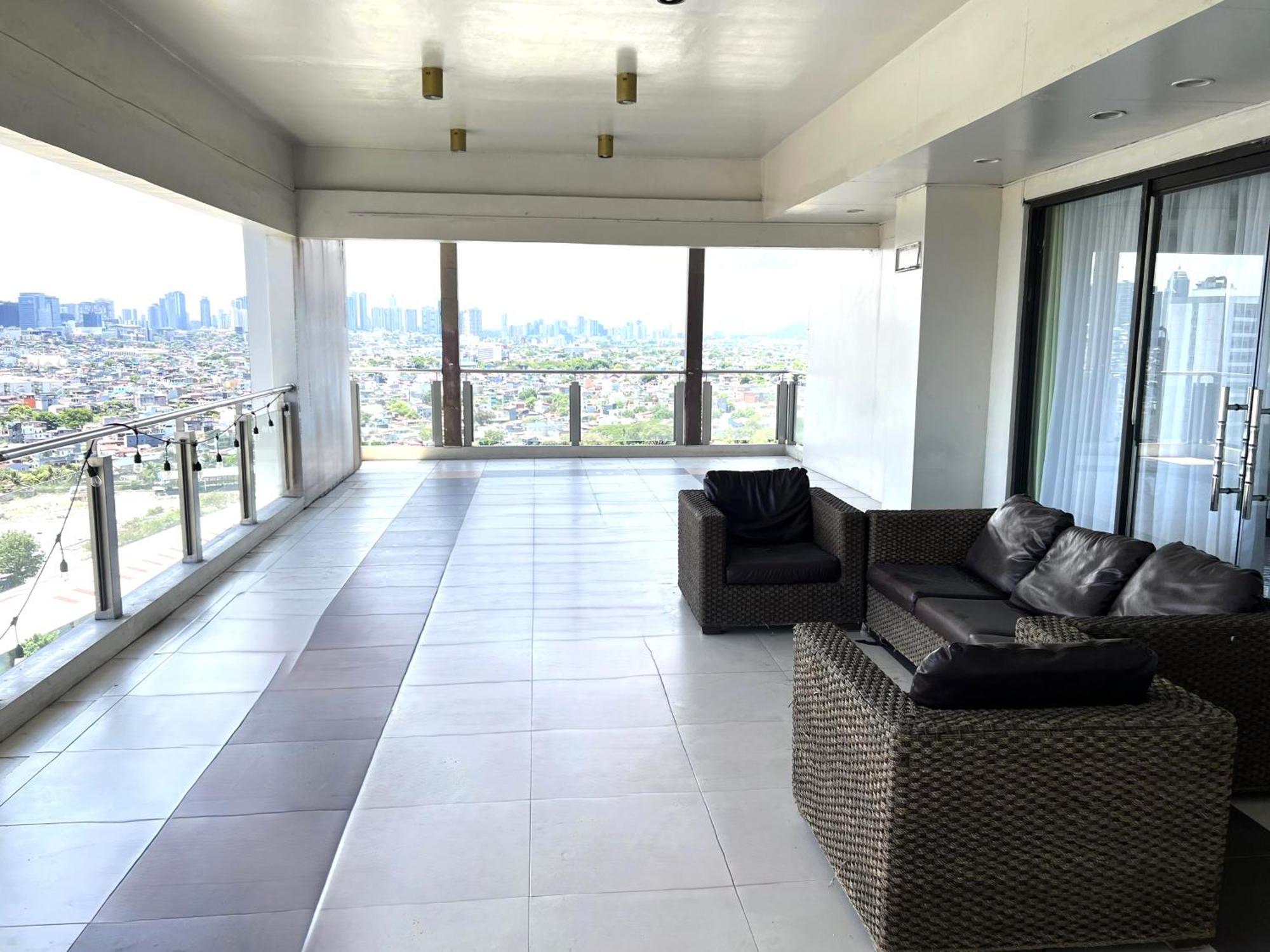 Apartment Stunning 2br Apt, 65 Sq M Netflix At Rosewood Pointe Residences Near Bgc *