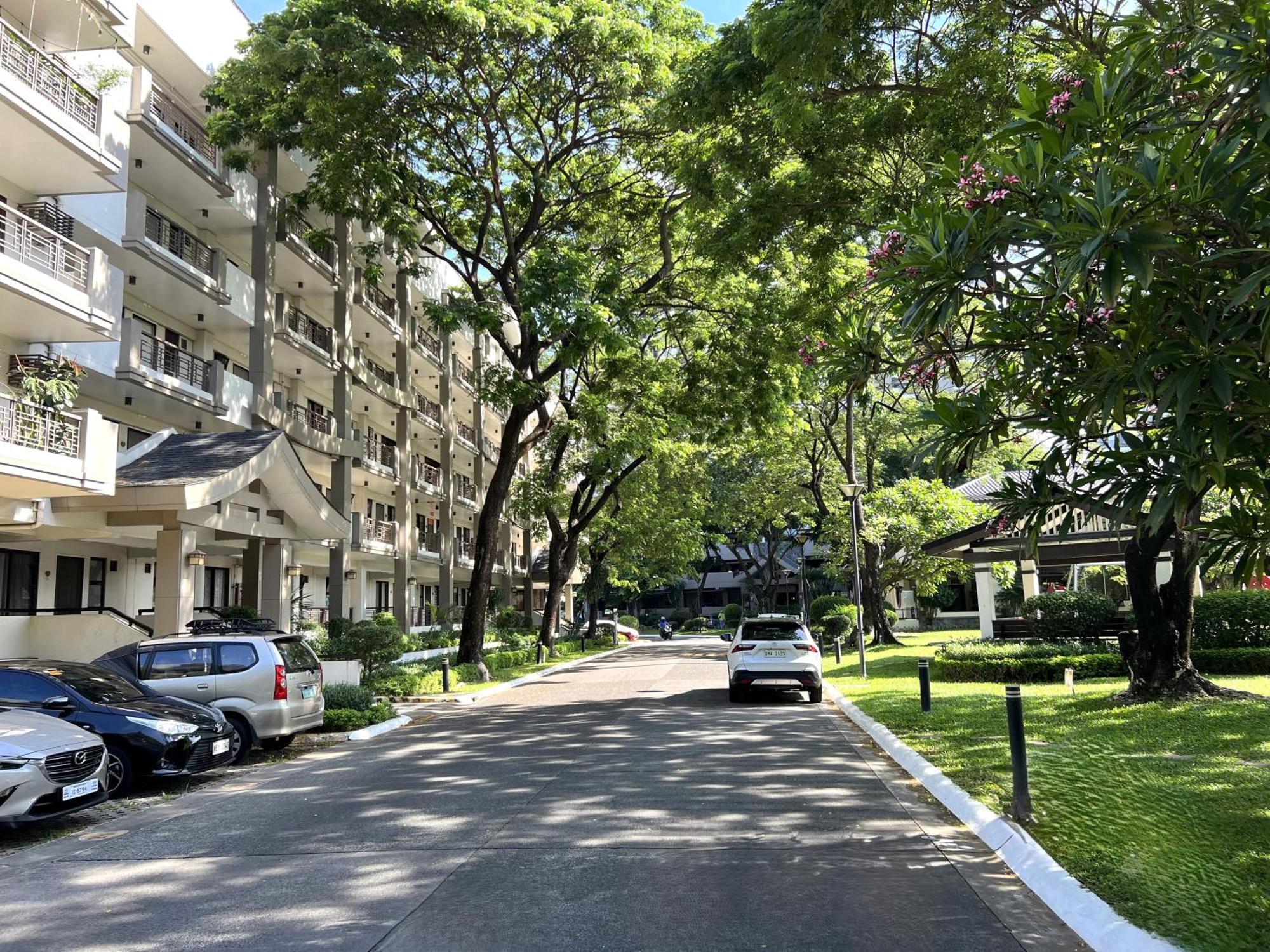 Stunning 2br Apt, 65 Sq M Netflix At Rosewood Pointe Residences Near Bgc Manila