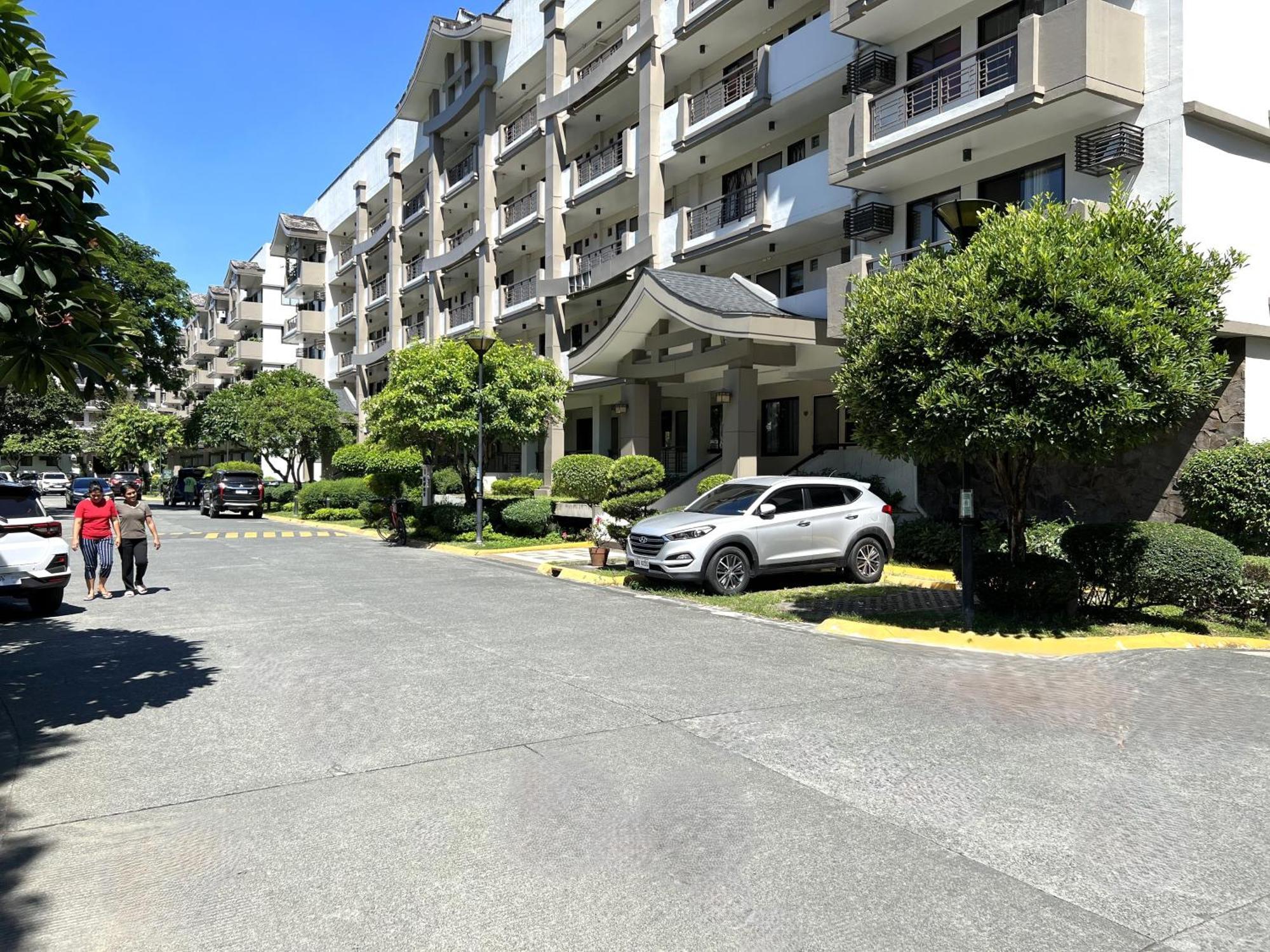 Stunning 2br Apt, 65 Sq M Netflix At Rosewood Pointe Residences Near Bgc Apartment