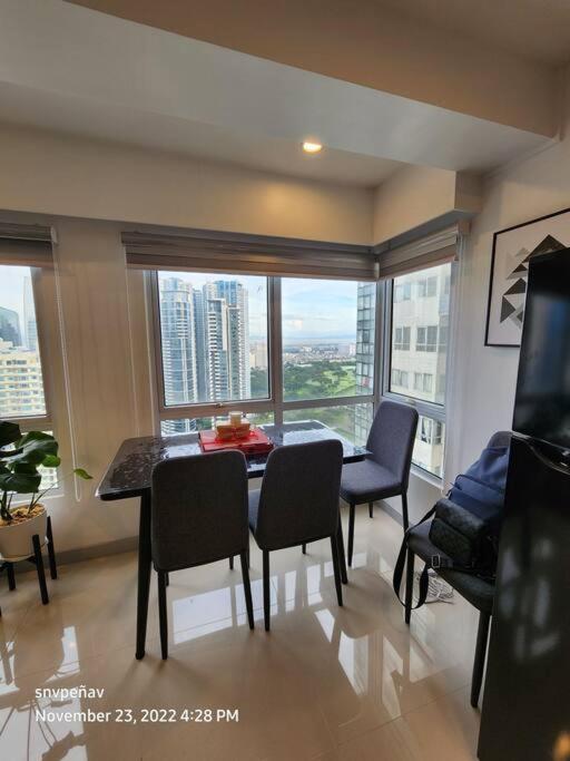 Apartment Victoria Tower B Bgc, Taguig *