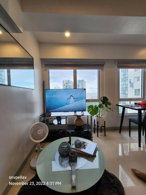 Apartment Victoria Tower B Bgc, Taguig Manila