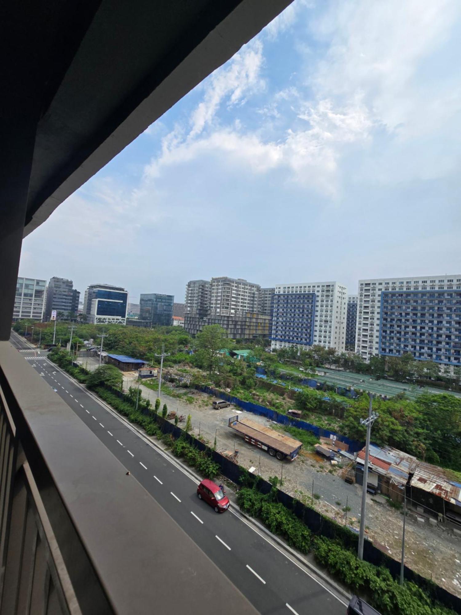 Ezbeds Near Mall Of Apartment