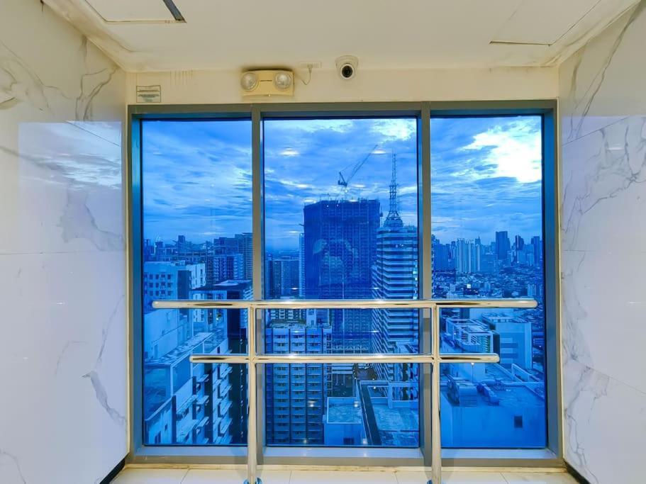 1br Unit Condotel W Balcony Fame Residences -fm03 Apartment Manila