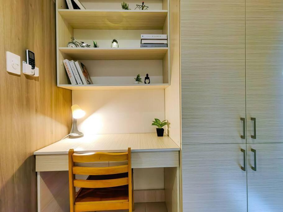 1br Unit Condotel W Balcony Fame Residences -fm03 Apartment
