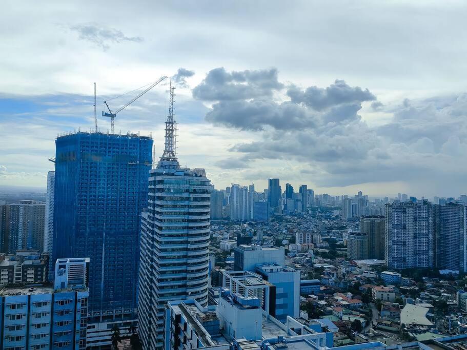 Apartment 1br Unit Condotel W Balcony Fame Residences -fm03