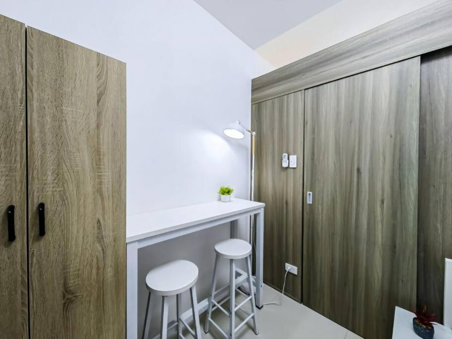 1br Unit Condotel W Balcony Fame Residences -fm01 *