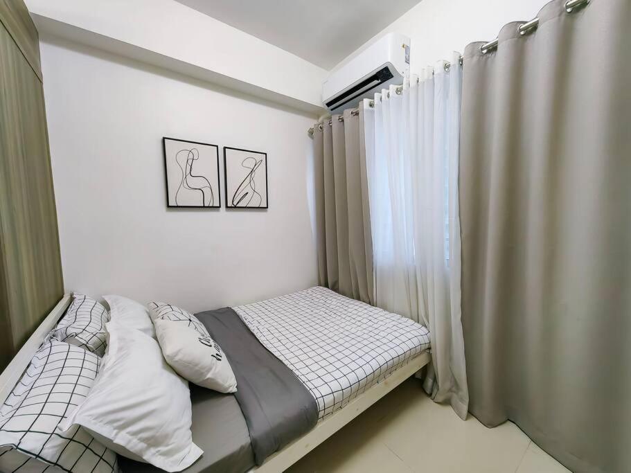 1br Unit Condotel W Balcony Fame Residences -fm01 * Manila