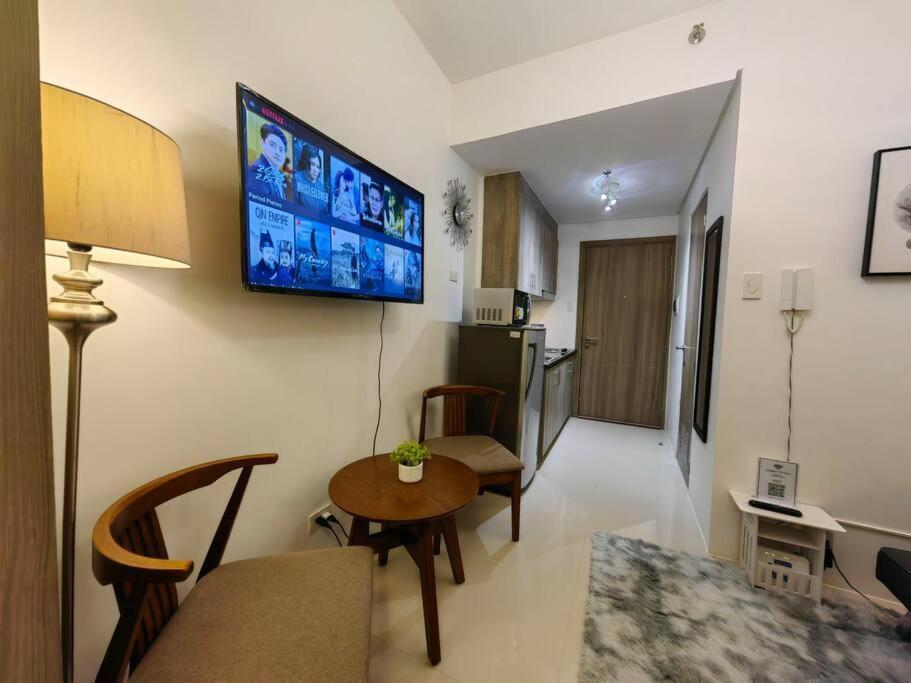 1br Unit Condotel W Balcony Fame Residences -fm01 Apartment Manila