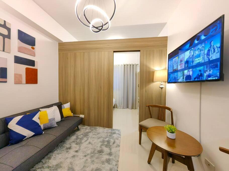 1br Unit Condotel W Balcony Fame Residences -fm01 Manila