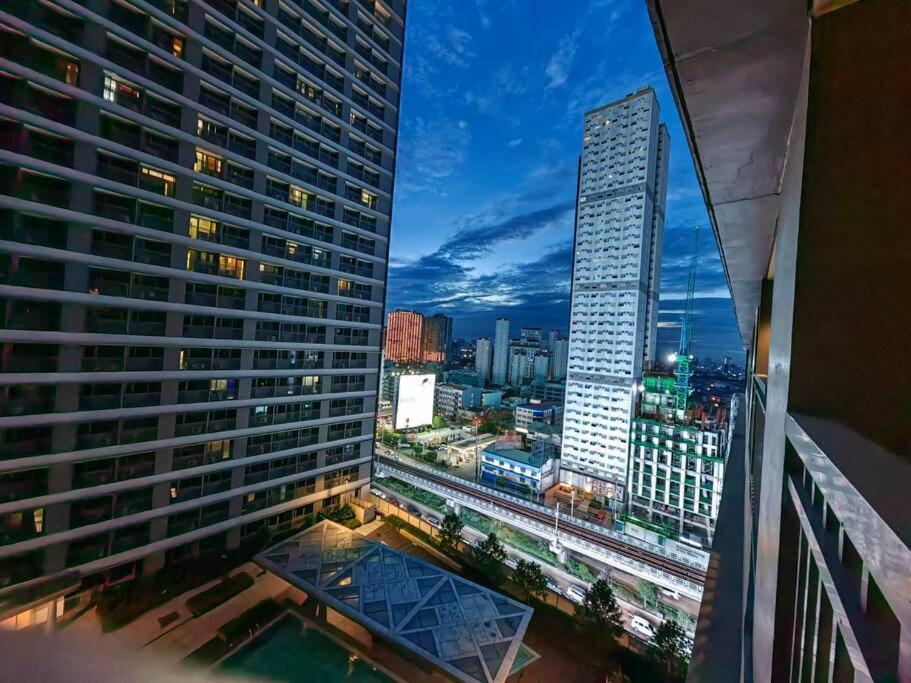 1br Unit Condotel W Balcony Fame Residences -fm01 Apartment