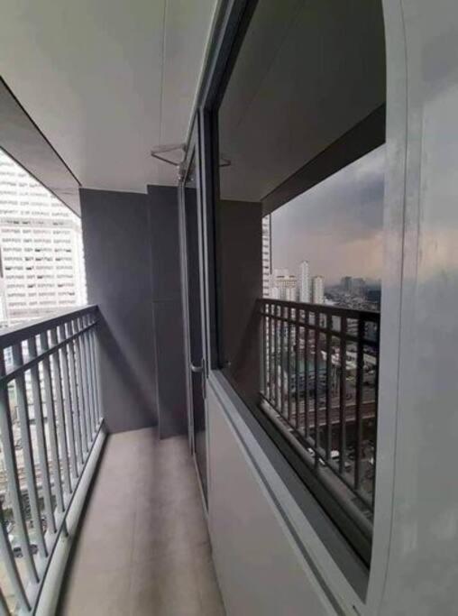 Apartment 1br Unit Condotel W Balcony Fame Residences -fm01 *