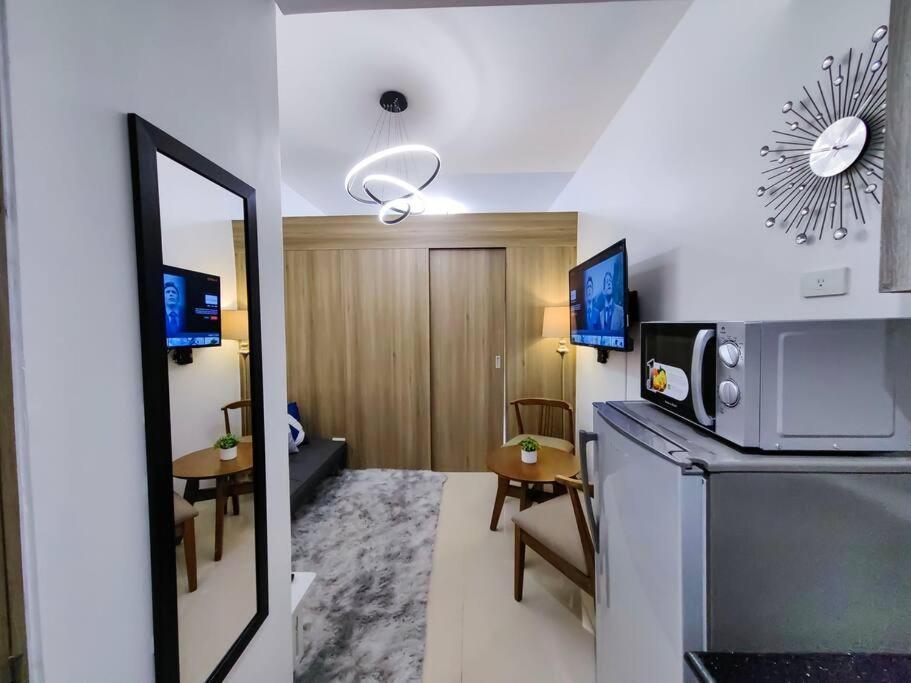 Apartment 1br Unit Condotel W Balcony Fame Residences -fm01 *