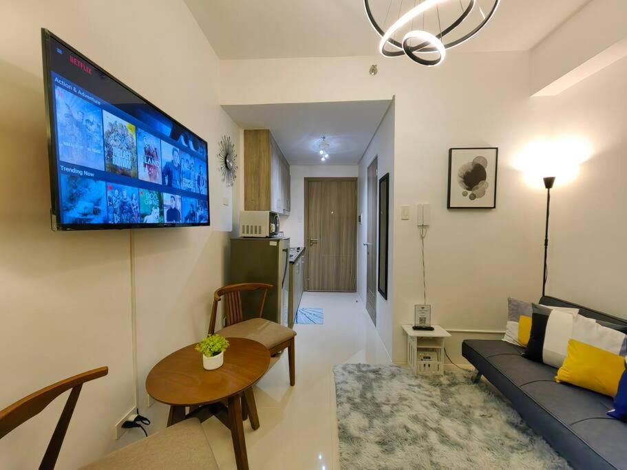 1br Unit Condotel W Balcony Fame Residences -fm01 Apartment Manila