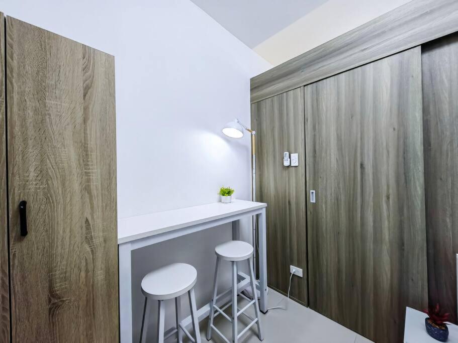 Apartment 1br Unit Condotel W Balcony Fame Residences -fm01 Manila