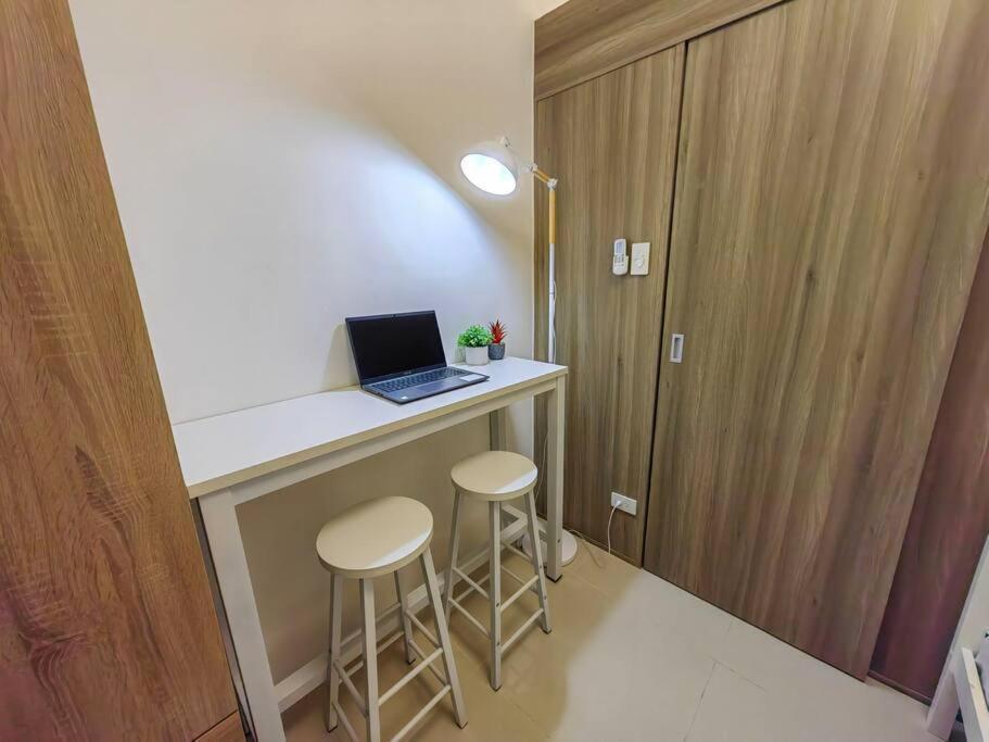 Apartment 1br Unit Condotel W Balcony Fame Residences -fm01 *