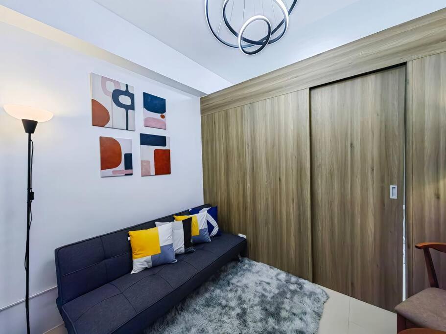1br Unit Condotel W Balcony Fame Residences -fm01