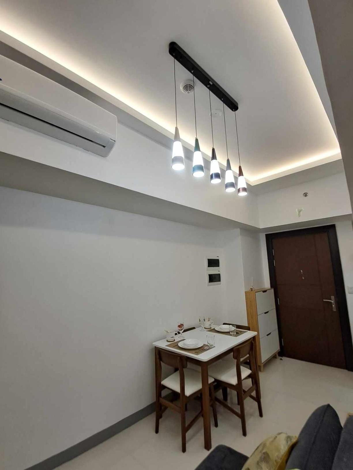 Albergue Uptown Parksuites Tower 1 *