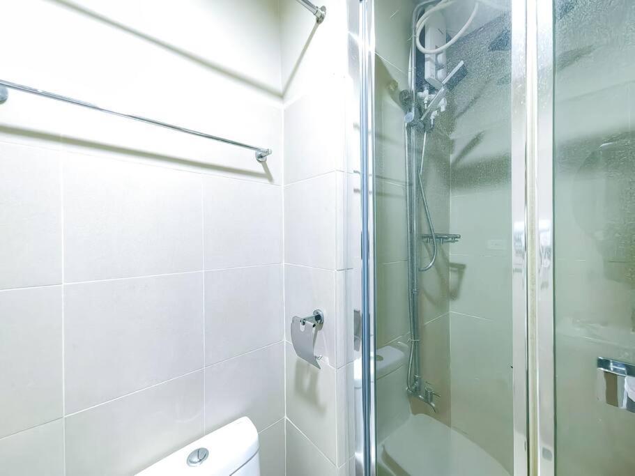 Apartment 1br Unit Condotel W Balcony Fame Residences -fm05