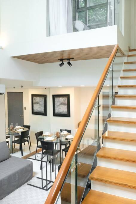 Loft 3br With Garden In Avant Bgc Parking With Fee Apartment *