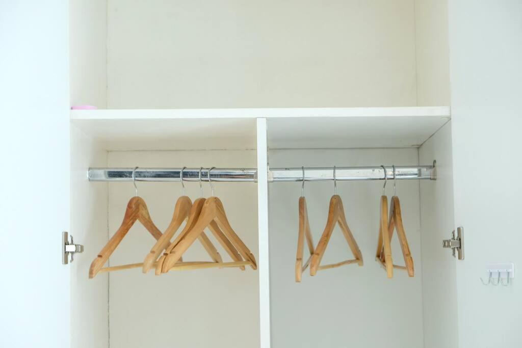Loft 3br With Garden In Avant Bgc Parking With Fee Apartment Manila