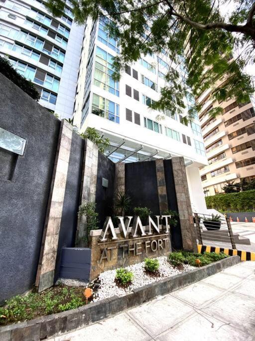 Loft 3br With Garden In Avant Bgc Parking With Fee Apartment Manila