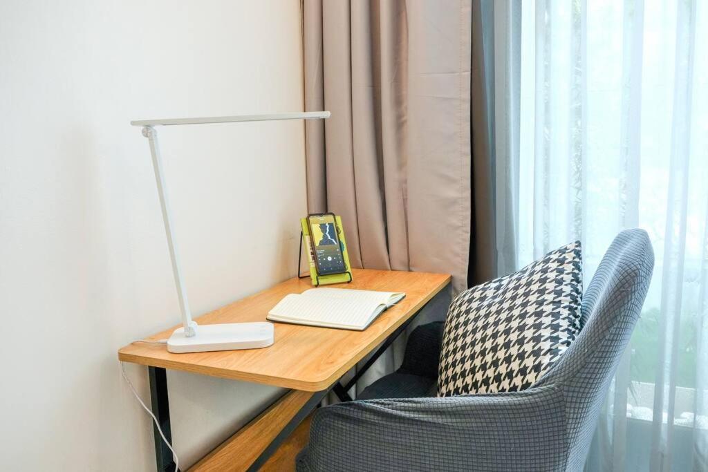 Apartment Loft 3br With Garden In Avant Bgc Parking With Fee