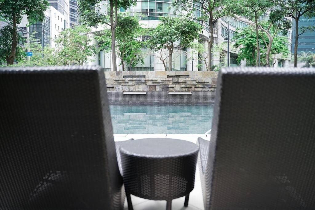 Loft 3br With Garden In Avant Bgc Parking With Fee *