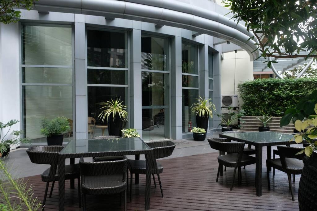 Apartment Loft 3br With Garden In Avant Bgc Parking With Fee *