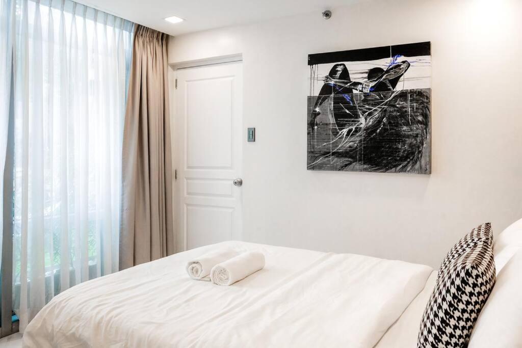 Loft 3br With Garden In Avant Bgc Parking With Fee *