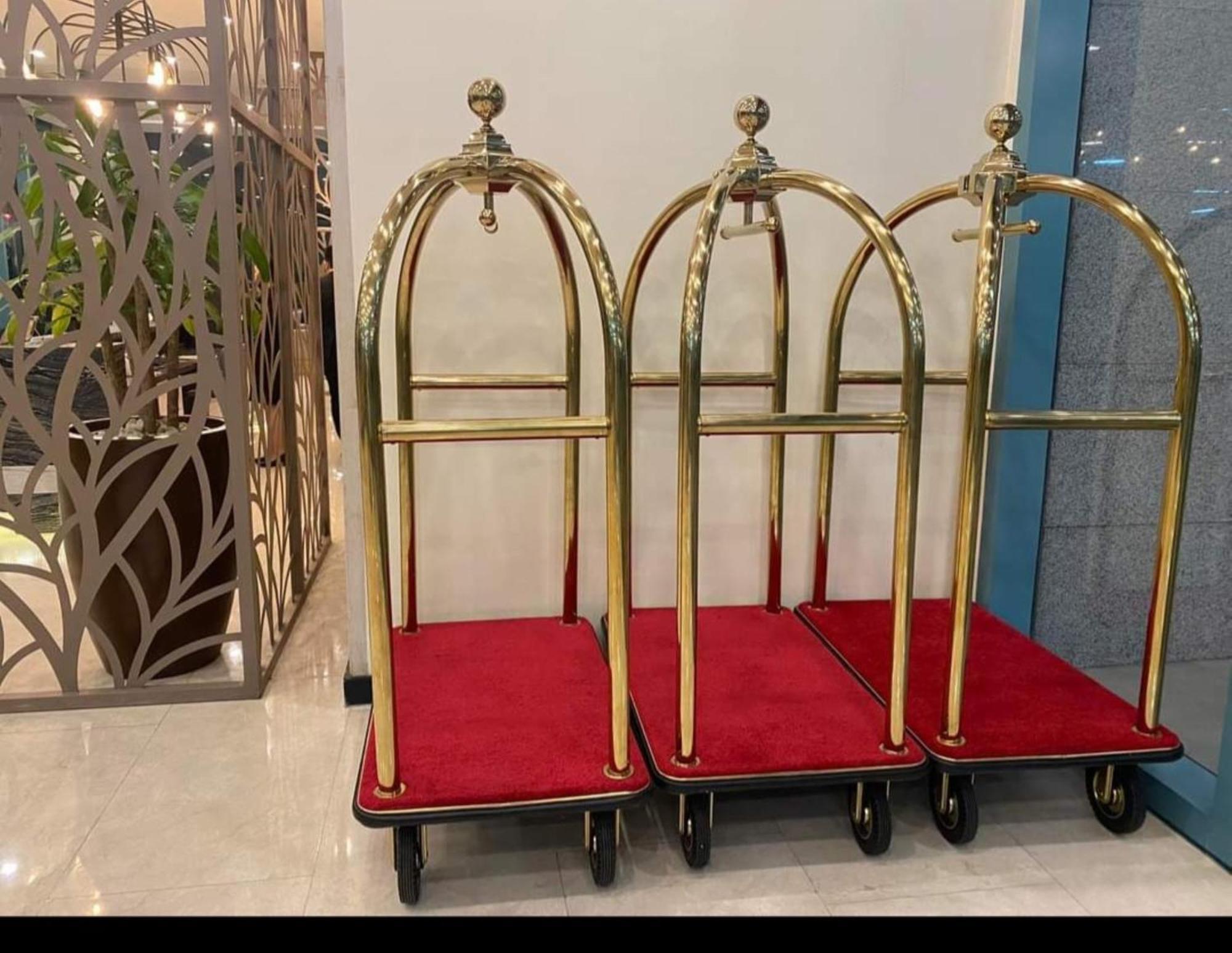 Bgc One Uptown King Bed 3 Min Walk To Malls And Restaurants *