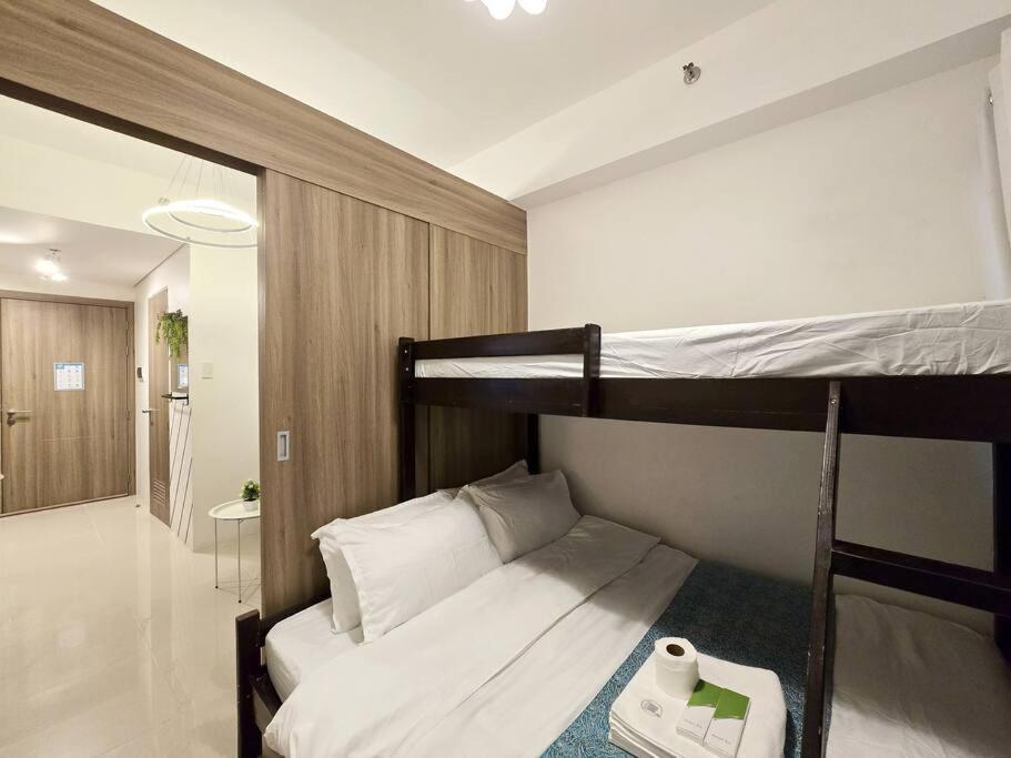 1br Unit Condotel W Balcony Fame Residences -fm40 Apartment *