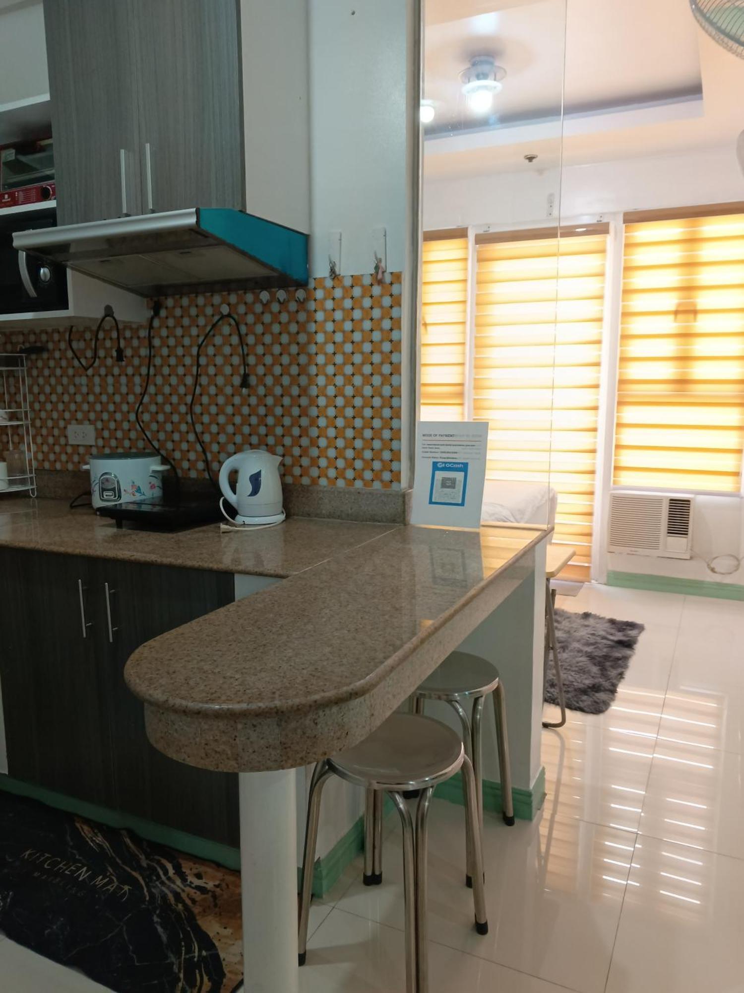 Apartment In Birch Tower Malate - Infront Of Mall Manila