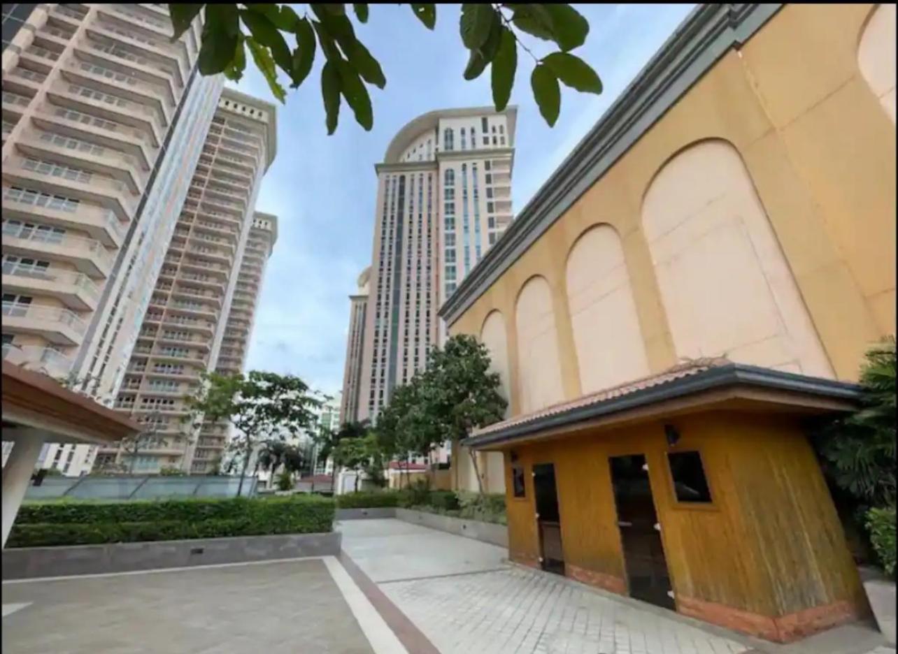 Cozy Place @ Venice Luxury Residences * Manila