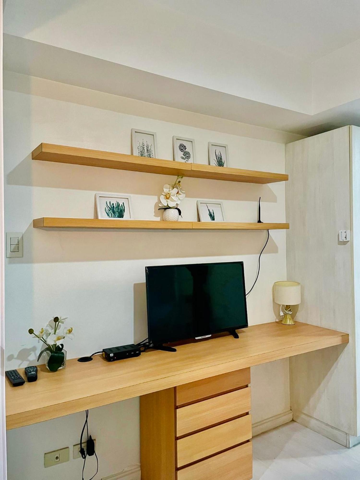 Quickscape - Azure Staycation Apartment *