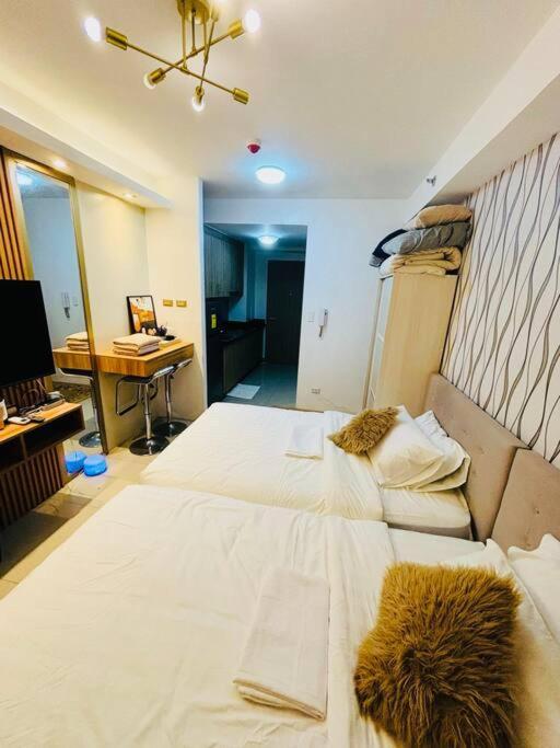 Apartment Staycation Near Moa Shore 2 Residences