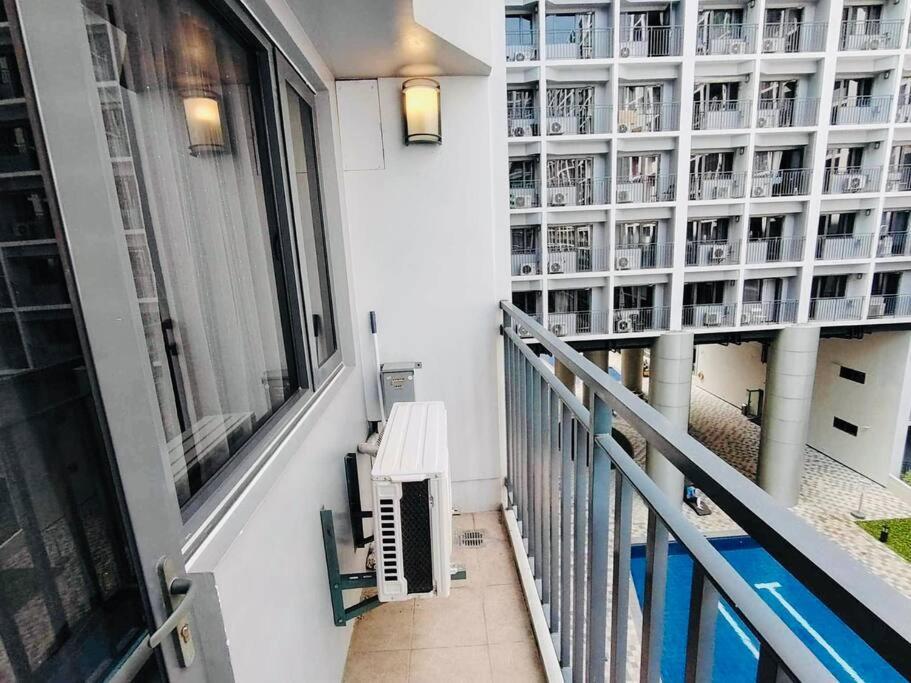 Staycation Near Moa Shore 2 Residences Manila