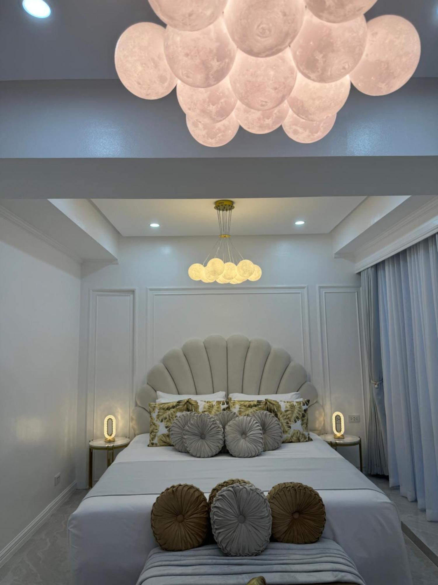 Makati Prime Luxury Apartment