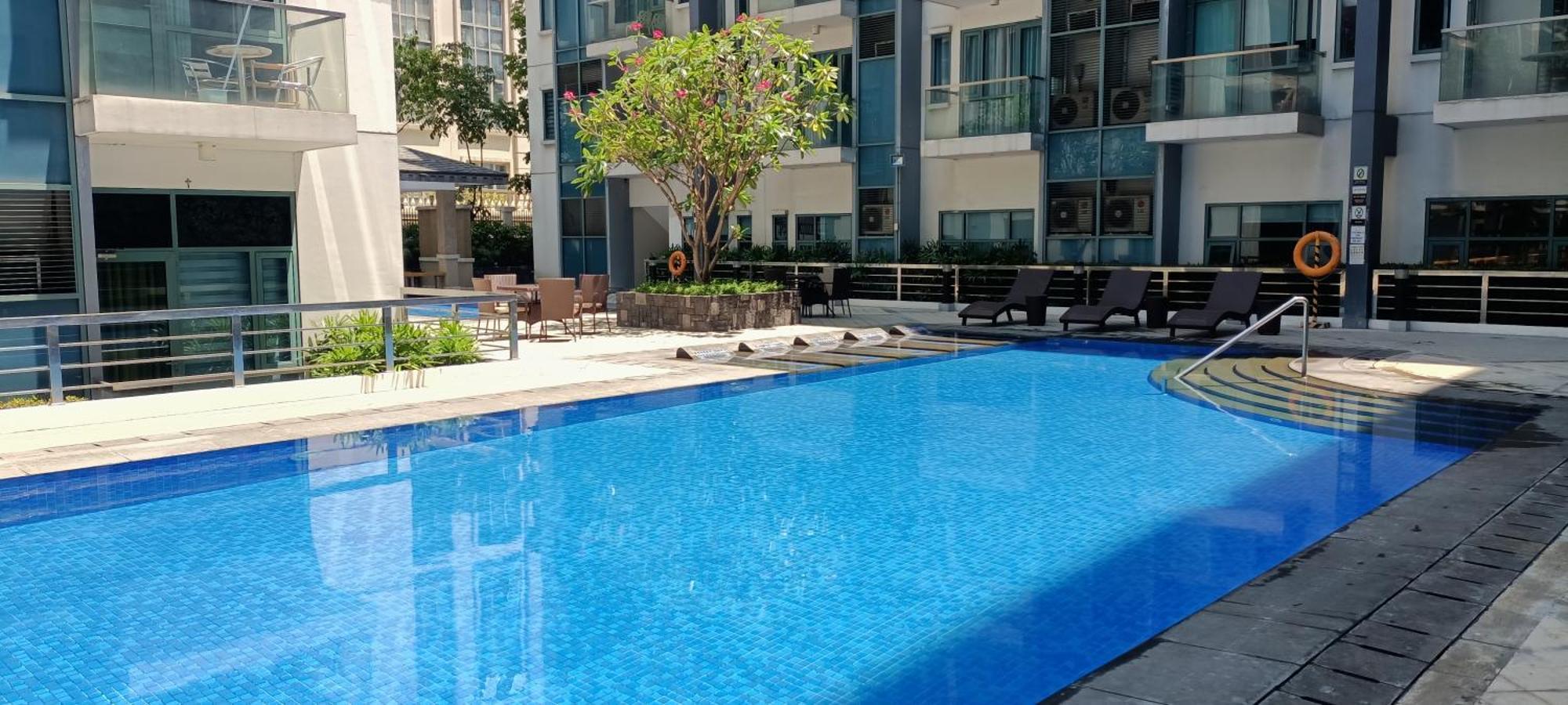Pwl Condotel Across Terminal 3 Airport * Manila