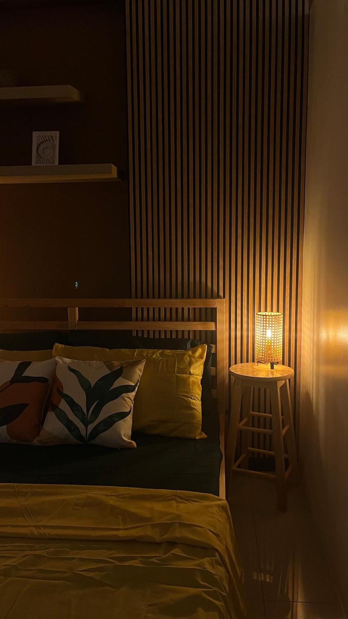 Apartment Stunning 1br W Amazing Infinity Pool And 360 Roof Deck Viewing Makati And Rockwell Lights - 5 Mins Drive Away To Poblacion Makati *