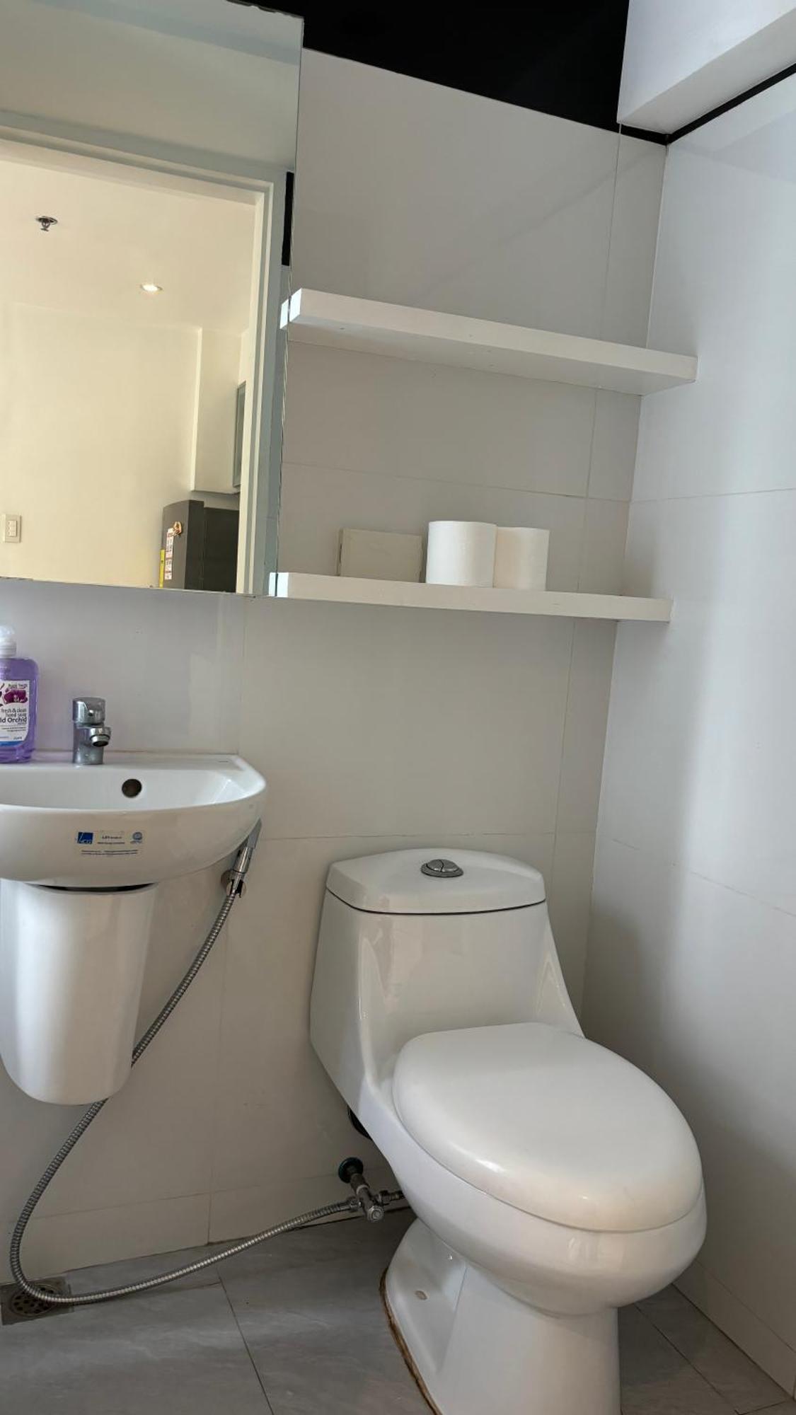 Apartment Sunset And Golf Course View Bgc 2br *