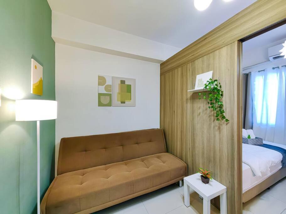 1br Unit Condotel W Balcony Fame Residences -fm18 Manila