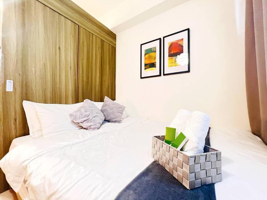 1br Unit Condotel W Balcony Fame Residences -fm18 * Manila