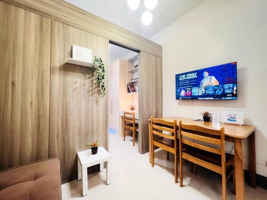 Apartment 1br Unit Condotel W Balcony Fame Residences -fm18
