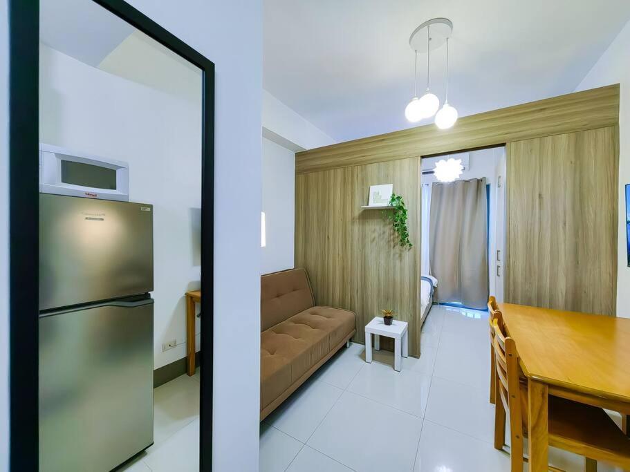 Apartment 1br Unit Condotel W Balcony Fame Residences -fm18 *