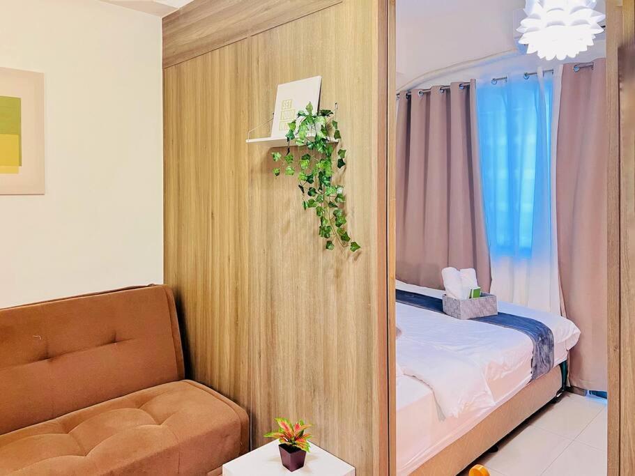 1br Unit Condotel W Balcony Fame Residences -fm18